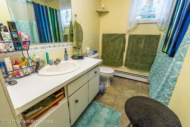 27 Pringle St, Kingston, PA 18704 - photo 5