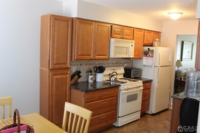 large eat in kitchen