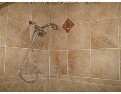 8804 MacCorkle Ave, Charleston, WV 25315 - photo 7