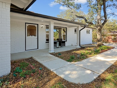 2104 Montclair Dr, Fort Worth, TX 76103 - photo 3