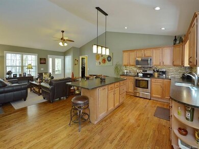 Granite, SS Appliances, Island, Tons of Cabinets a