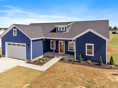 102 Castle St, McMinnville, TN 37110 - photo 2