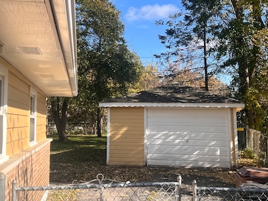 7 Monee Ct, Park Forest, IL 60466 - photo 2