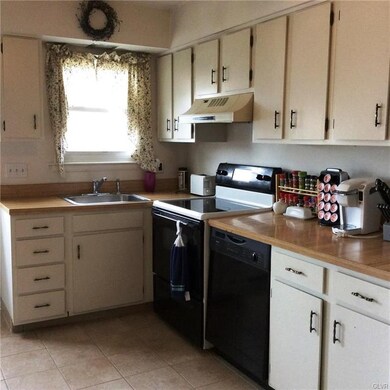 5641 Wood Ln, Allentown, PA 18106 - photo 5