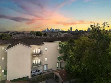 5841 Darling St unit C, Houston, TX 77007 - photo 2