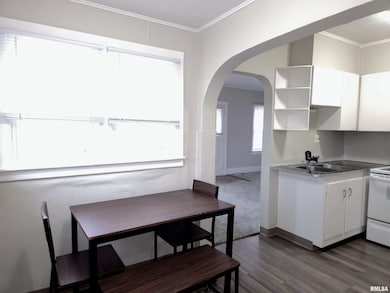 603 Adams St, Muscatine, IA 52761 - photo 2