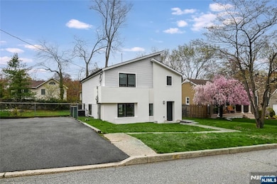 85 Taylor St, Hillsdale, NJ 07642 - photo 2