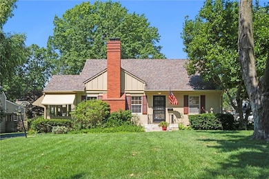 5324 Fairway Rd, Fairway, KS 66205 - photo 2