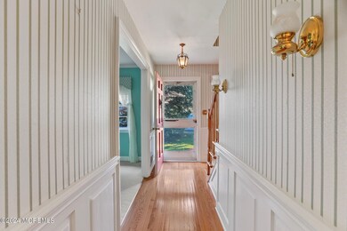 2 Roosevelt Cir W, Red Bank, NJ 07701 - photo 4