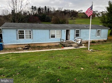 195 Long Rd, Mount Wolf, PA 17347 - photo 2