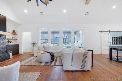 Side view living room