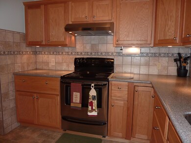 735 W 10th St, Sheridan, WY 82801 - photo 4