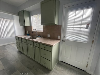 2304 N Niagara St, Burbank, CA 91504 - photo 5