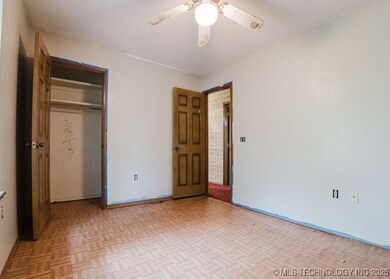 14800 Cedar Dr, Claremore, OK 74017 - photo 3