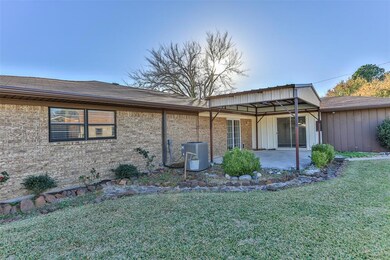 2007 Maplewood Dr, Gainesville, TX 76240 - photo 6