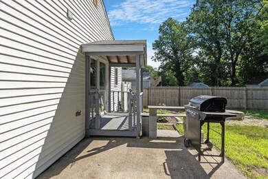 57 Pennichuck St, Nashua, NH 03064 - photo 3