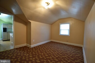 7007 Windsor Mill Rd unit B, Gwynn Oak, MD 21207 - photo 3