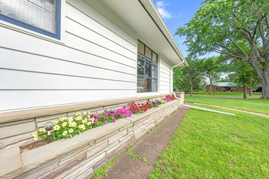 6690 Maple St, North Branch, MN 55056 - photo 5