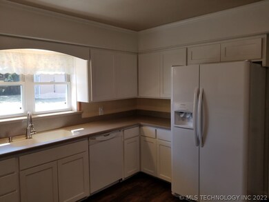 1110 N Meadow Dr, Ardmore, OK 73401 - photo 4