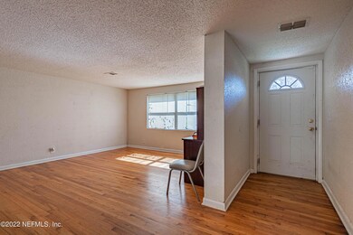 7 Foyer-2