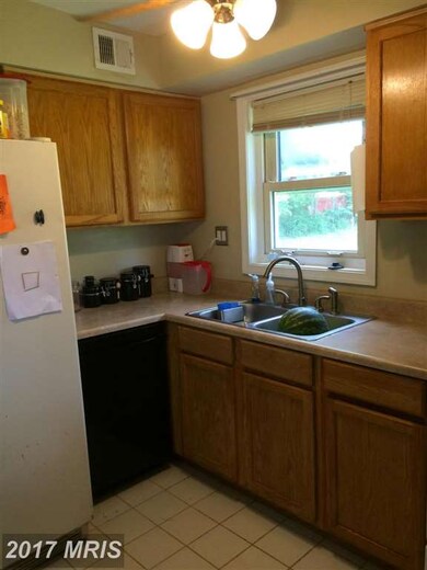 116 Martin Dr, Manassas Park, VA 20111 - photo 5