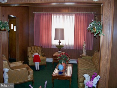 236 Brown St, Tamaqua, PA 18252 - photo 3