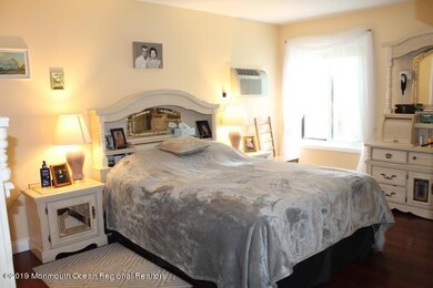 72 c overlook master bedroom
