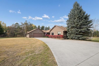 7700 Trumble Rd, Columbus, MI 48063 - photo 2