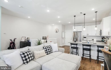 207 E Allen St unit 2, Philadelphia, PA 19125 - photo 3