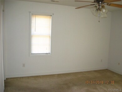 274 Pond Dr, Dunnsville, VA 22454 - photo 5