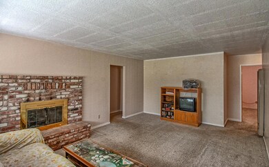 brentwood-living room