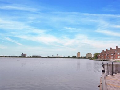 123 Sandpiper Key unit 123, Secaucus, NJ 07094 - photo 4