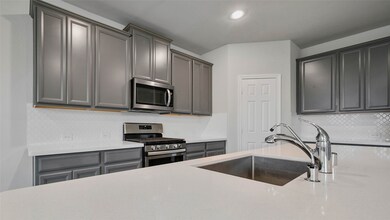 17406 Hartford Field Ln, Hockley, TX 77447 - photo 5