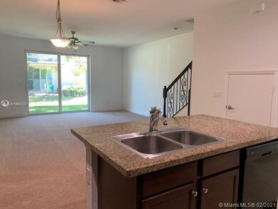 4653 Horseshoe Cir unit B, Davie, FL 33325 - photo 3