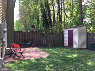 8028 Steeple Chase Ct, Springfield, VA 22153 - photo 3