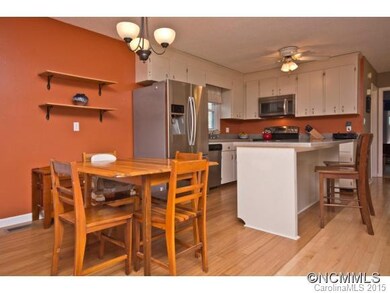 Kitchen/Dining
