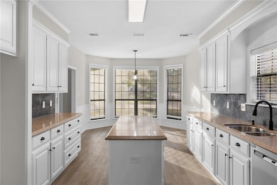 1301 Essex Green unit PVT, College Station, TX 77845 - photo 4