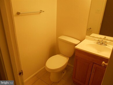 1860 Fort Pulaski Ct, Dumfries, VA 22026 - photo 7