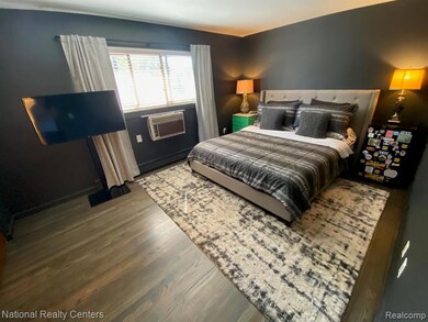 Fontainebleau Condominums unit 237, Waterford, MI 48328 - photo 7