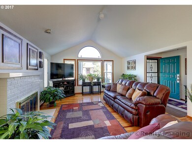 Living Room/Dining Room