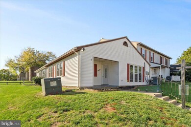 7691 Callan Dr, Manassas, VA 20109 - photo 2