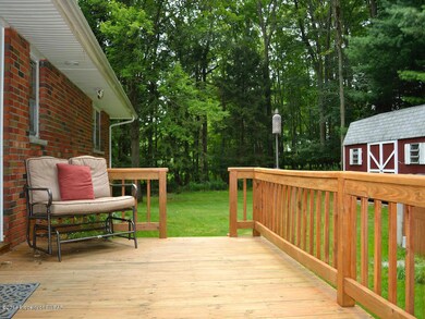 41 Oak Dr, Mountain Top, PA 18707 - photo 4