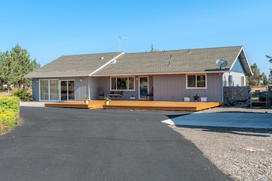 1923 NE Upas Ave, Redmond, OR 97756 - photo 2