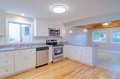 27 Dudley St, Manchester, NH 03103 - photo 6