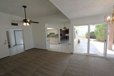 10652 W Pineaire Dr, Sun City, AZ 85351 - photo 3