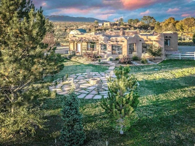 23 Las Tusas Rd, Ranchos de Taos, NM 87557 - photo 2