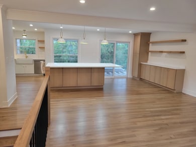 2S245 Mayfield Ln, Glen Ellyn, IL 60137 - photo 4