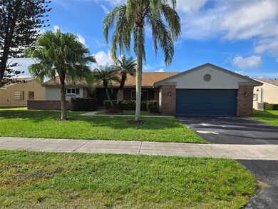 14720 Highland Springs Ct, Davie, FL 33325 - photo 2