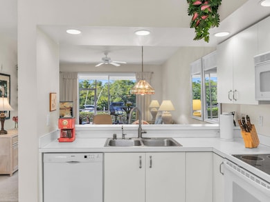 206 Newport Dr Apt 805 Naples FL 34114 U