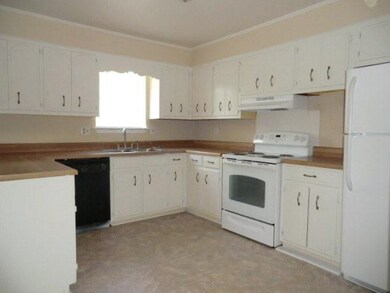 4257 Windsor Spring Rd, Hephzibah, GA 30815 - photo 5